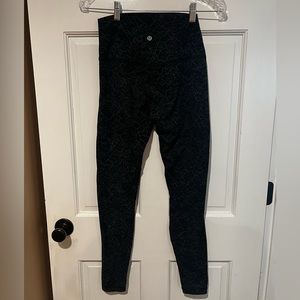 Lululemon Women’s Black Floral Print Align Leggings Size 6 — High-Rise